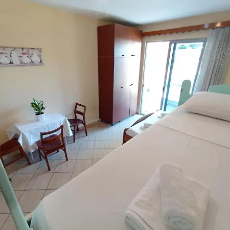 Lungomare Apartment Vlore דירה *